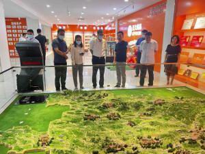 洛陽市市委常委、宣傳部長王飛蒞臨洛陽正大調(diào)研